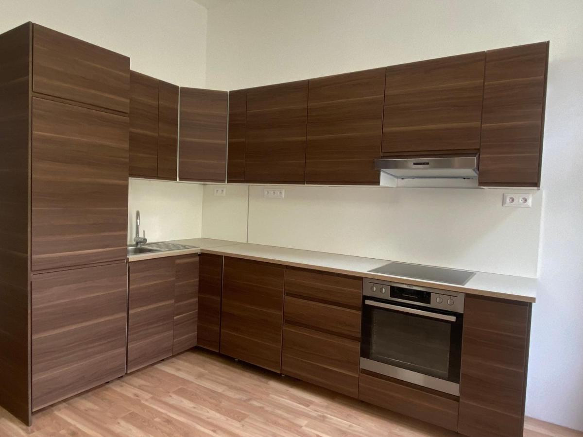 Designed Apartment Next To Vaclav Square With Terrace And Private Garage Prága Kültér fotó